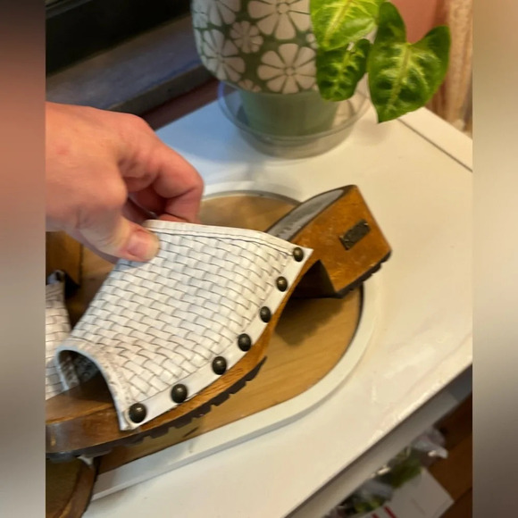 CANDIES Vintage Woven Leather Sandals size 8. Perfect condition - Picture 3 of 9